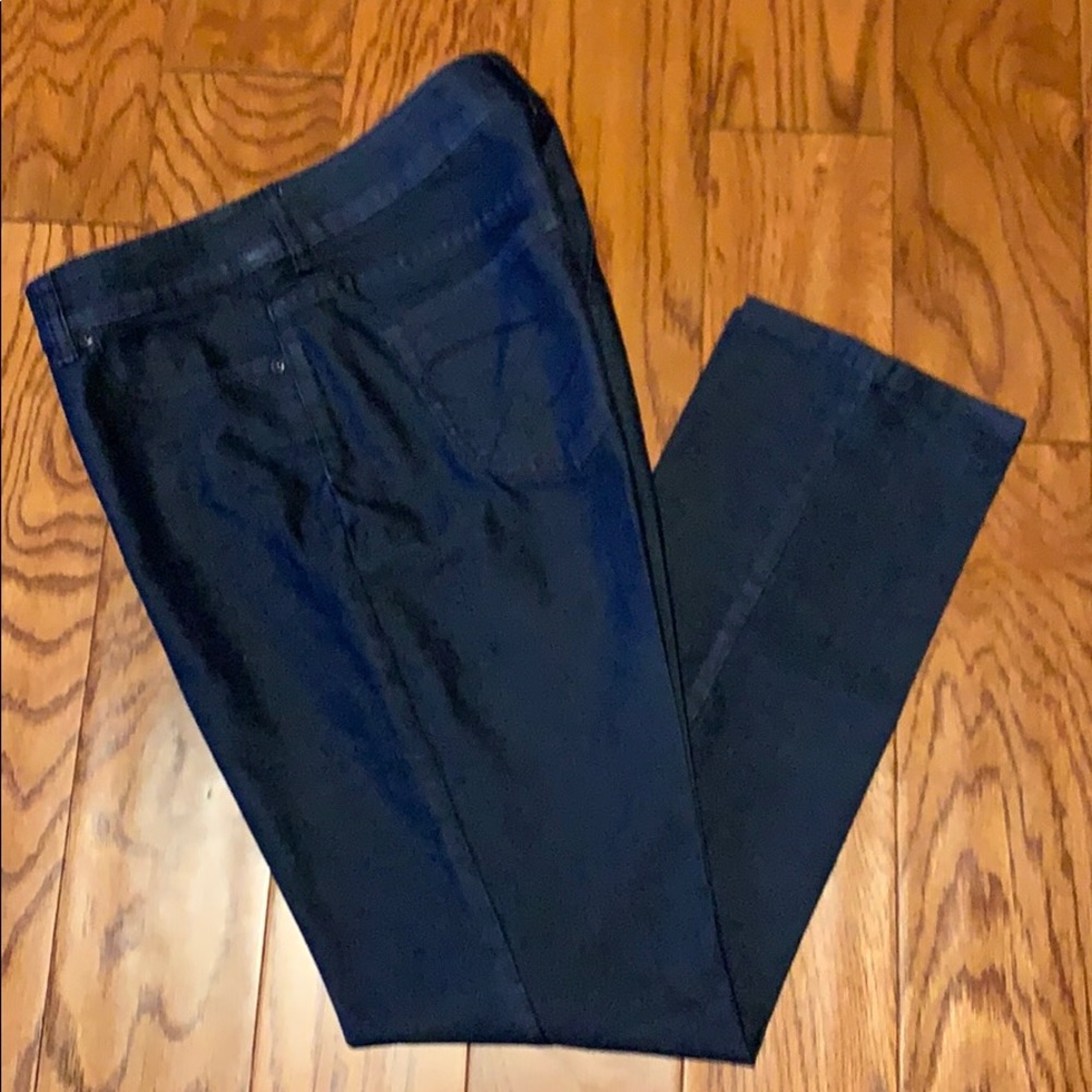 Chicos platinum denim size one short
